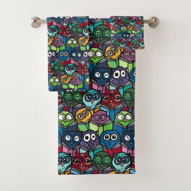 Colourful Owls Reading Cute Seamless Pattern Bath Towel Set (Insitu)