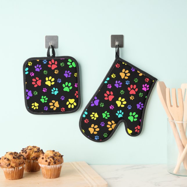 Colourful Paw Prints Design Oven Mitt & Pot Holder Set (Insitu(Hanging))