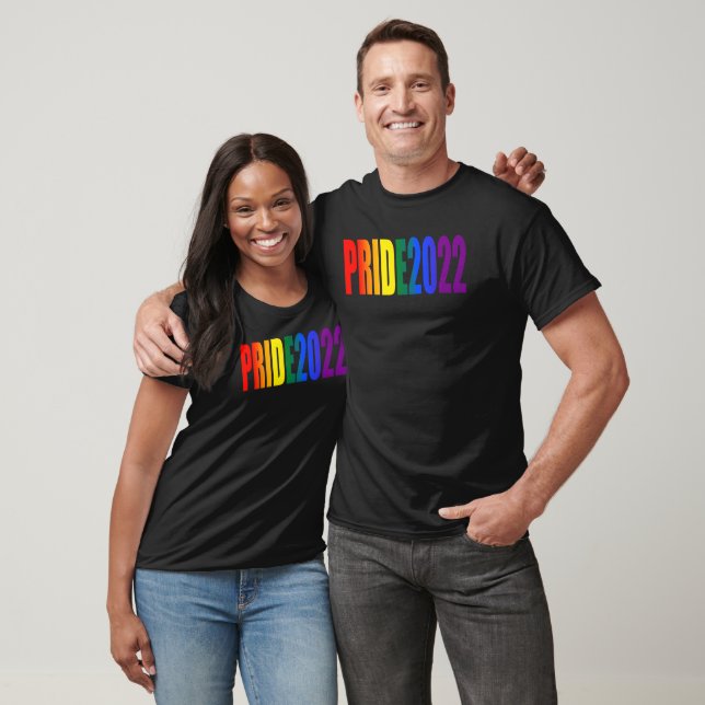 Colourful Rainbow Text LGBTQ Gay Pride 2022 T-Shir T-Shirt (Unisex)