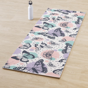 Colourful retro butterflies pattern. yoga mat