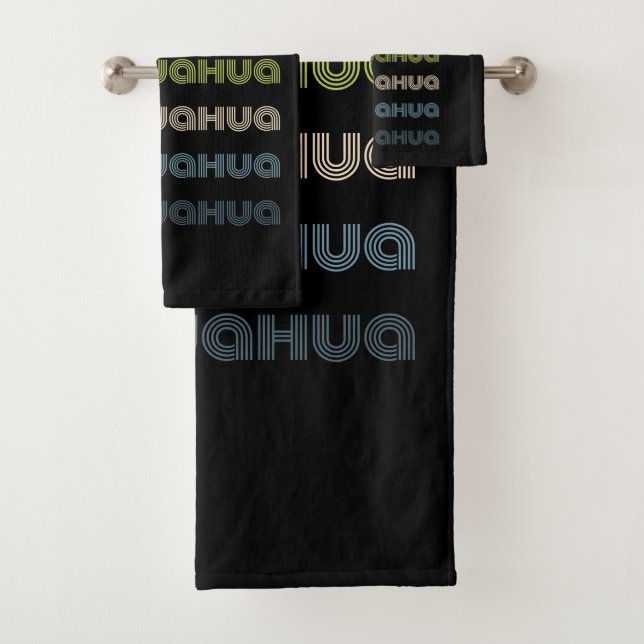 Colourful Retro Chihuahua Pattern Bath Towel Set (Insitu)