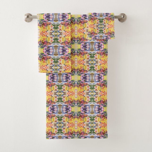 Colourful Retro Psychedelic Kaleidoscope Abstract Bath Towel Set (Insitu)