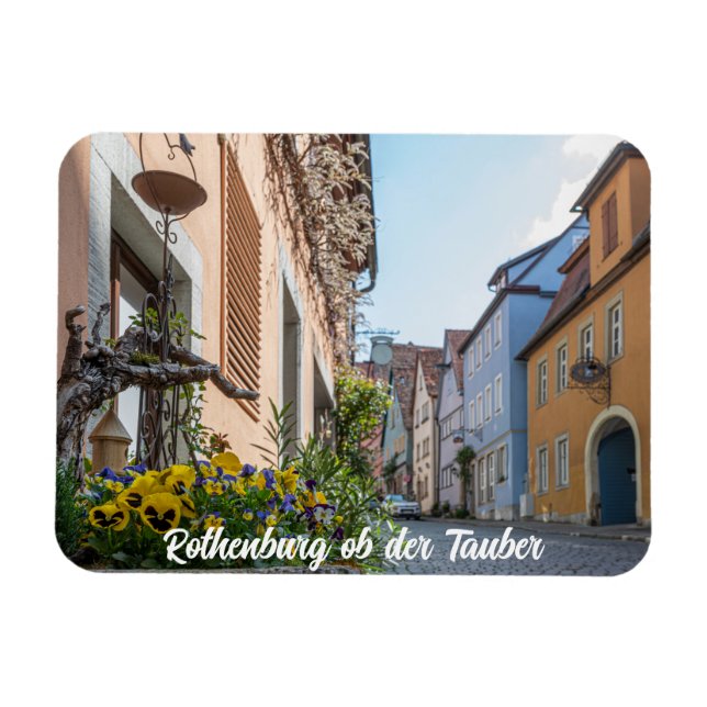 Colourful street in Rothenburg ob der Tauber Magnet (Horizontal)