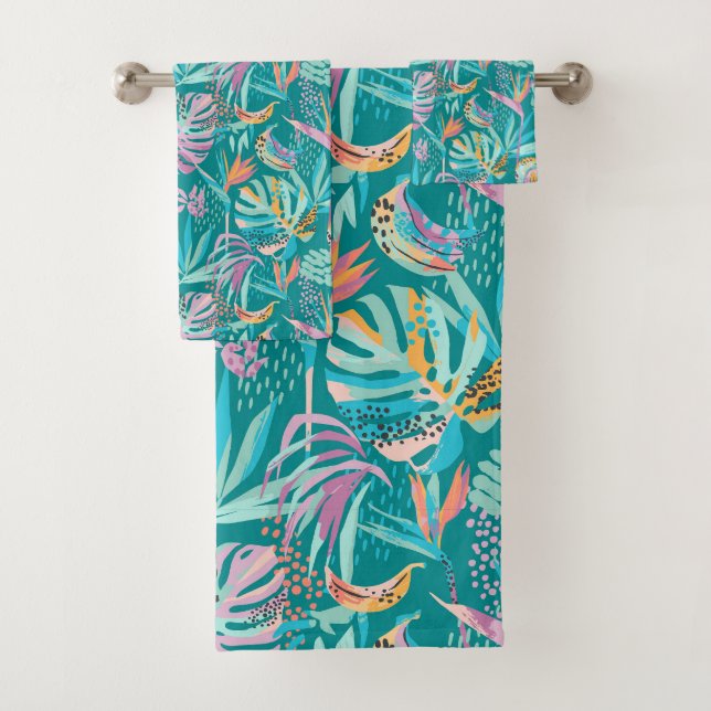 Colourful tropical flowers and leaves pattern bath towel set (Insitu)