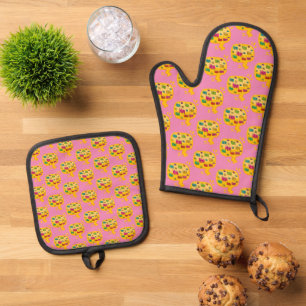Colourful Word Mum with Thought Bubble Oven Mitt & Pot Holder Set
