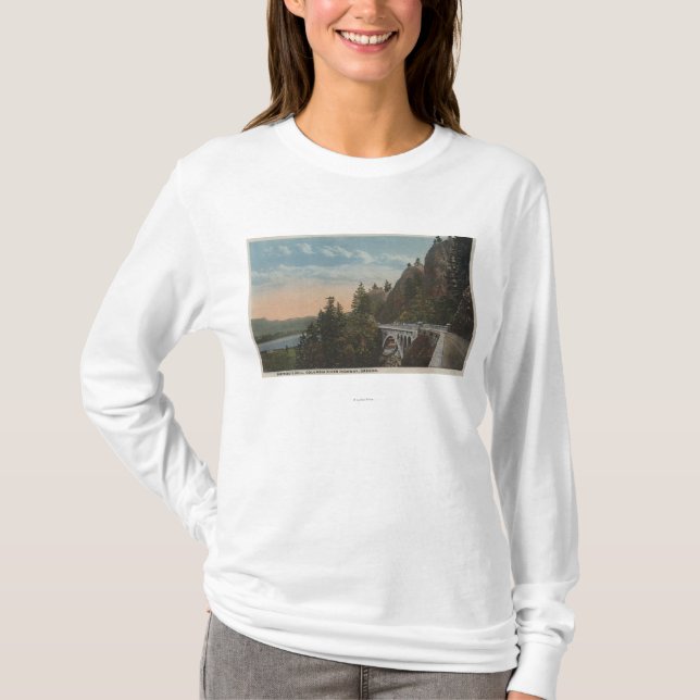 Columbia River, Oregon T-Shirt (Front)