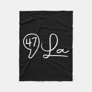 Comma La Kamala Harris 47 Feminine Script For Wome Fleece Blanket