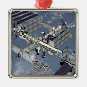 Computer generated view 5 metal tree decoration