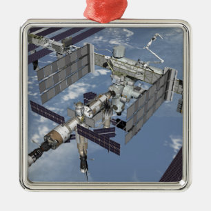 Computer generated view 6 metal tree decoration