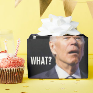 CONFUSED JOE BIDEN FUNNY CHRISTMAS WRAPPING PAPER
