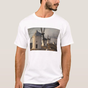 Consuegra, antique La Mancha windmills T-Shirt