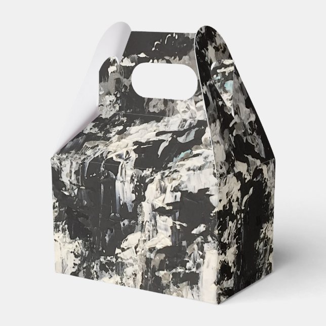 Contrasting Obsessions Favour Box (Front Side)