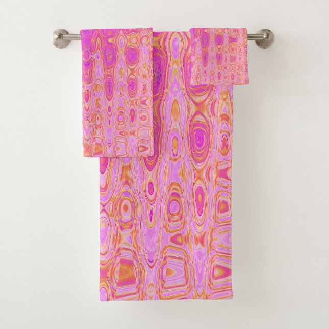 Cool Abstract Pink and Magenta Atomic Retro Zigzag Bath Towel Set (Insitu)