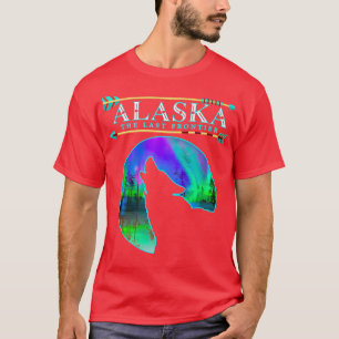 Cool Alaska Howling Wild Polar Wolf with Aurora Sn T-Shirt