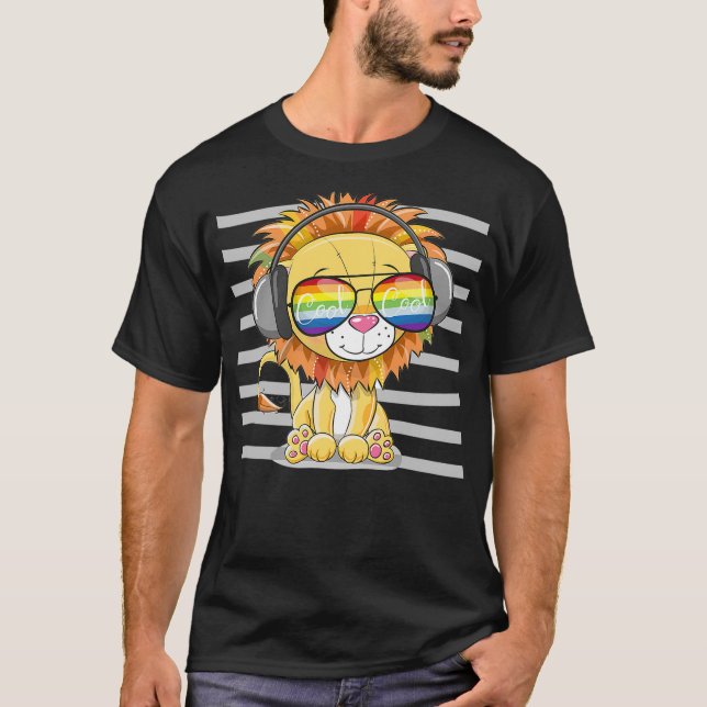 Cool Cartoon Cute Lion With Sun Glasses Art T-Shirt (Front)