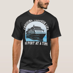 Cool Cruising For Men Women Cruise Ship Family Vac T-Shirt
