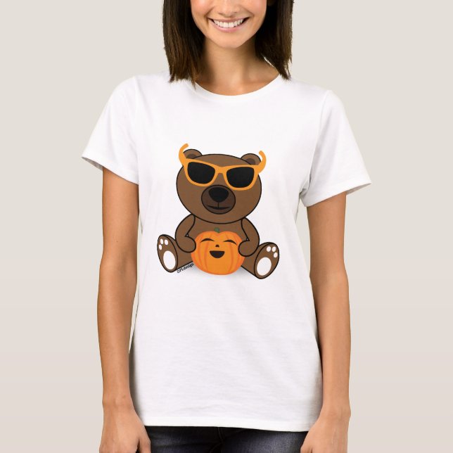 Cool cute Halloween bear sunglasses and pumpkin T-Shirt (Front)
