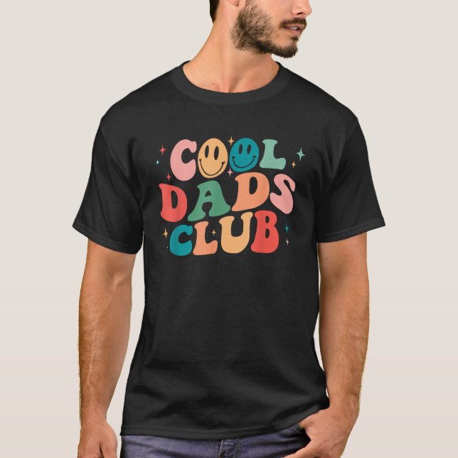 Cool Dads Club Groovy Happy Smile Face 2023 Gift  T-Shirt (Front)