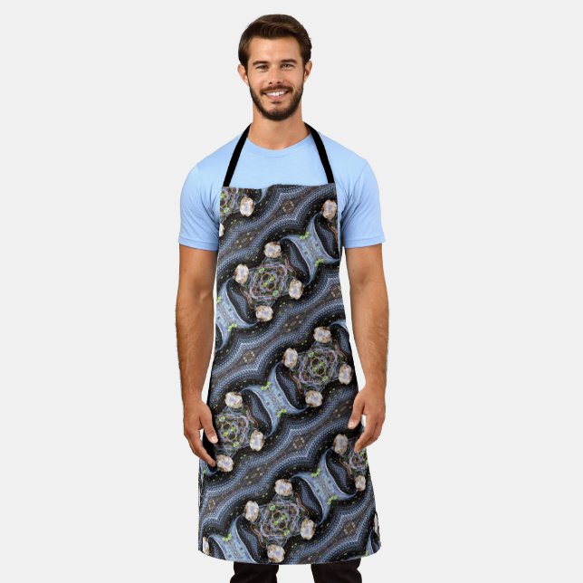 Cool Design Apron - Find the Cottonmouth Snake (Worn)