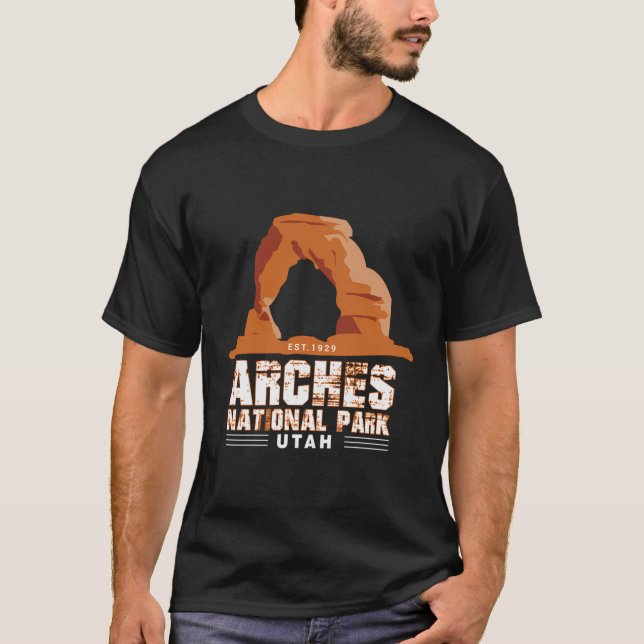 Cool Distressed Arches National Park T-Shirt (Front)