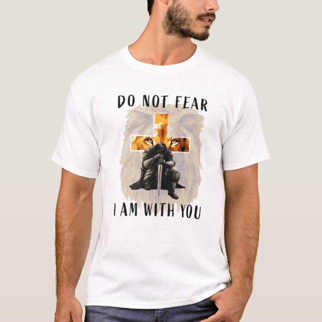 Cool Do Not Fear Christian Sayings Lion Bible Vers T-Shirt (Front)