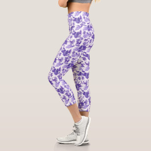 Cool Elegant Periwinkle Blue Deer French Toile Capri Leggings