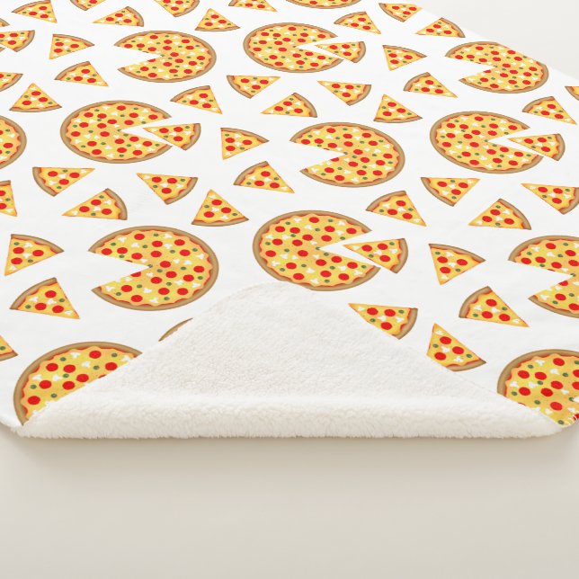 Cool fun pizza and slices pattern on white sherpa blanket (3/4)
