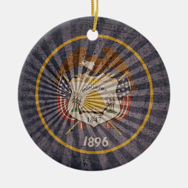 Cool Grunge Utah Flag Ceramic Tree Decoration (Front)