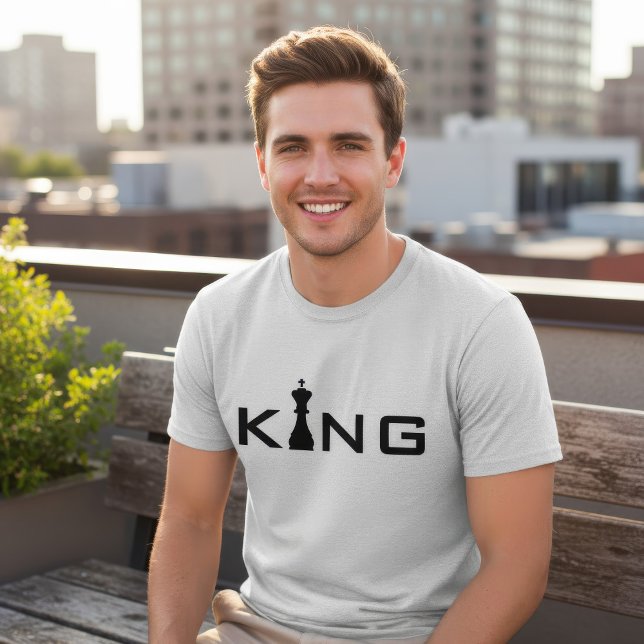 Cool King Typography Chess Player T-Shirt (Creator Uploaded)
