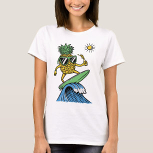 Cool Pineapple is Surfing in the Sea Vibrant beach T-Shirt