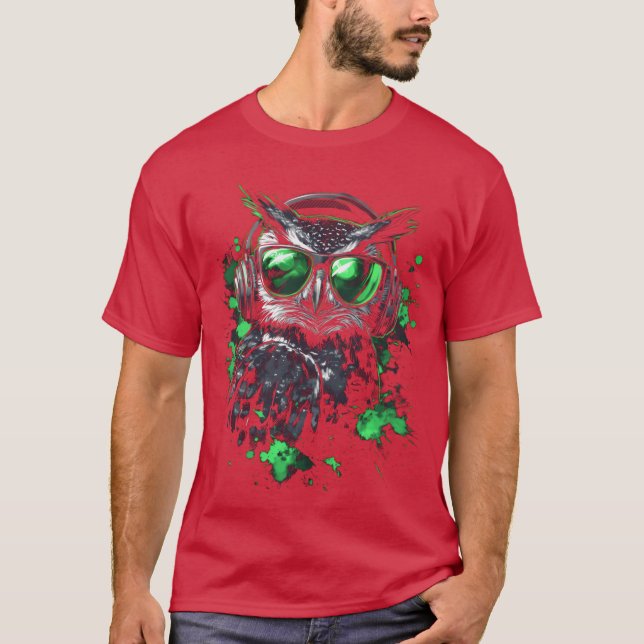 Cool Pop Art Graphic Music Techno Festival DJ Owl T-Shirt (Front)