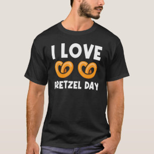 Cool Pretzel Art For Men Women Baked Knot Bread Pa T-Shirt