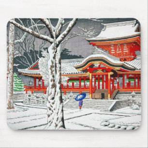 Cool snow in iwashimizu hachiman shrine kyoto mouse mat