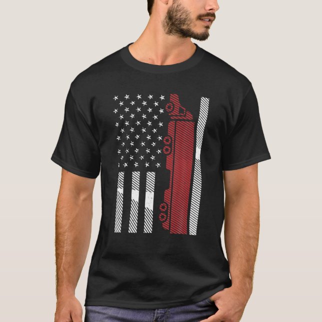 Cool US American Flag Semi Truck Driver 18 Wheeler T-Shirt (Front)