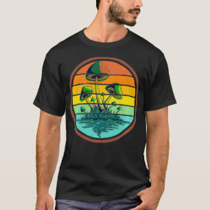 Cool Vintage Mushroom hunters Fungi Mycology enthu T-Shirt
