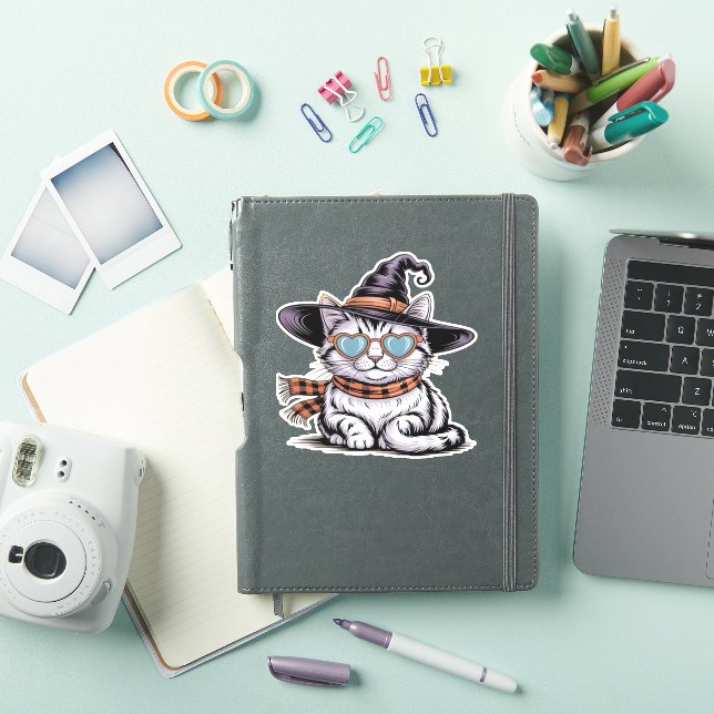 Cool Witch Cat � Cute Halloween Kitty with Heart G (iPad Cover)
