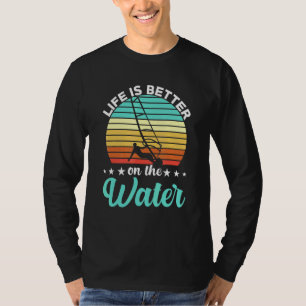 Coole Vintage Action Windsurfer Stunt Born To Wind T-Shirt