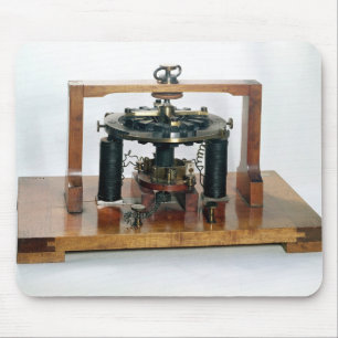 Copy of the electro-magnetic 'macchinetta' mouse mat