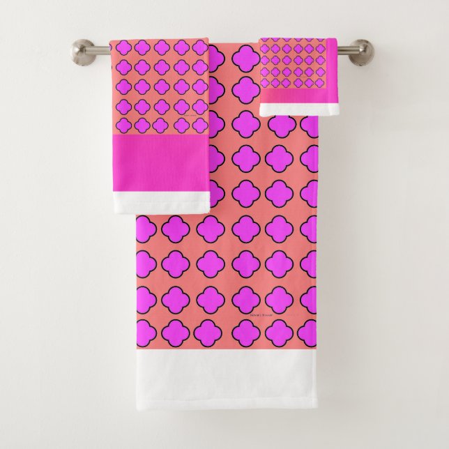 Coral + Fuchsia Blossoms Bath Towel Set (Insitu)