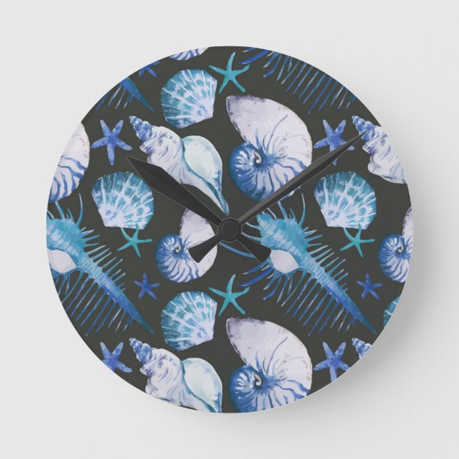 Corals With Shells Pattern Round Clock (Front)