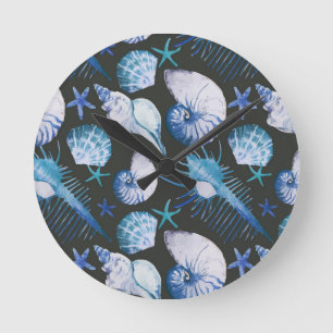 Corals With Shells Pattern Round Clock