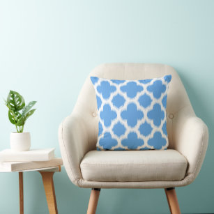 Cornflower Blue White Ikat Quatrefoil Art Pattern Cushion