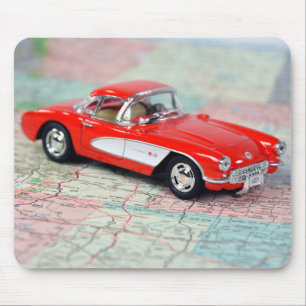Corvette 1957 on road map mouse mat