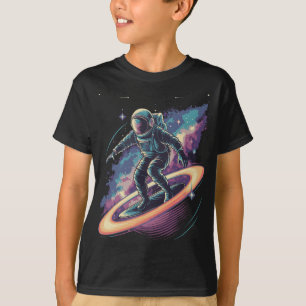 Cosmic Surfer – Astronaut Riding the Rings of a Pl T-Shirt