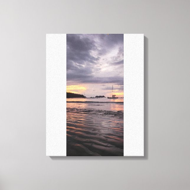 Costa Rican beauty Canvas Print (Front)