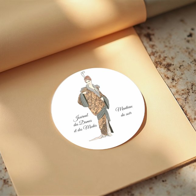 Costumes Parisiens- Manteau du soir  Classic Round Classic Round Sticker (Creator Uploaded)
