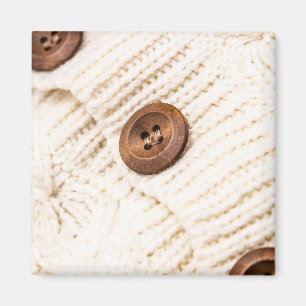 Cosy cable knit magnet