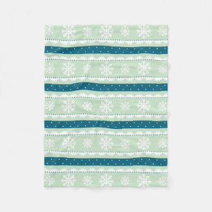 Cosy Cream Mint White Snowflakes Christmas Pattern Fleece Blanket