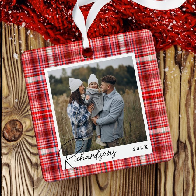 Cosy Red and White Plaid fabric Family Photo Metal Tree Decoration (Cozy Red and White Plaid fabric Family Photo Metal Ornament)