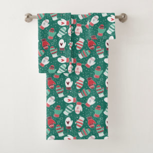 Cosy Winter Christmas Mittens Pattern in Green Bath Towel Set